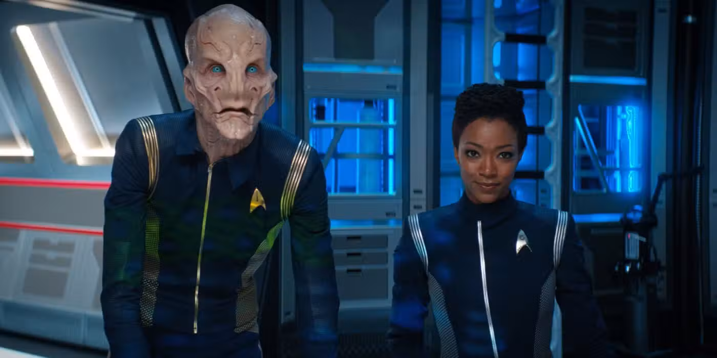 Michael Burnham and Saru together in Star Trek Discovery